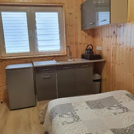 Siodemkacamp ホームステイ ウェバ